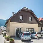 Comfortable With Mountain View - One Bedroom