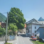 Comfortable With Mountain View - One Bedroom Apartment Bovec