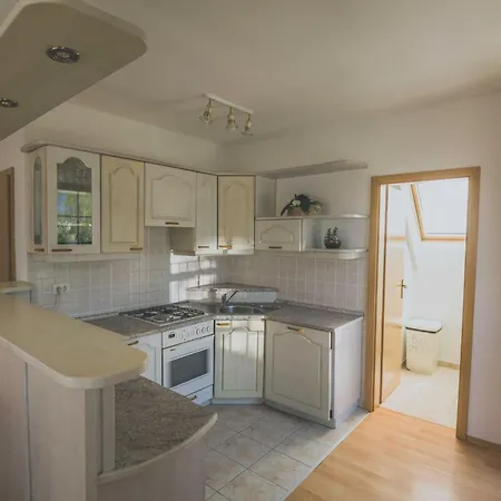 Comfortable With Mountain View - One Bedroom Appartamento *