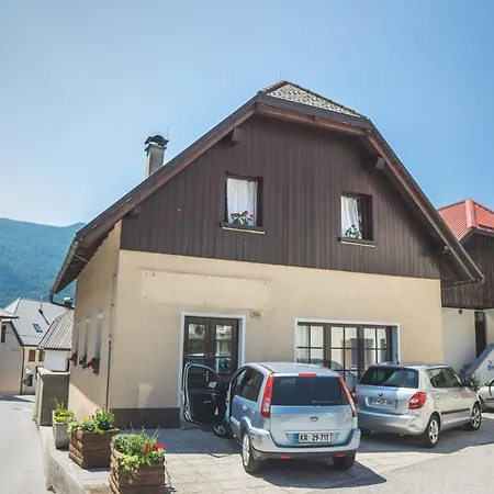 Comfortable With Mountain View - One Bedroom
