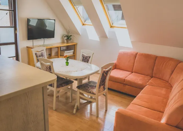 Apartman Comfortable With Mountain View - One Bedroom