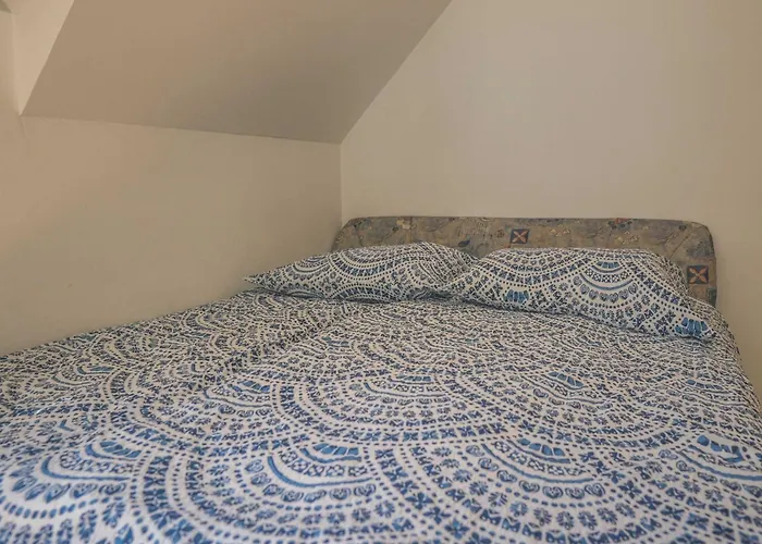 Apartment Comfortable With Mountain View - One Bedroom