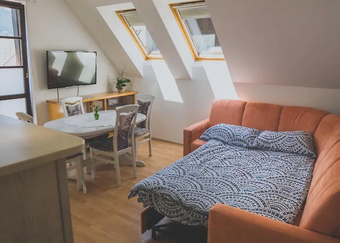 Comfortable With Mountain View - One Bedroom