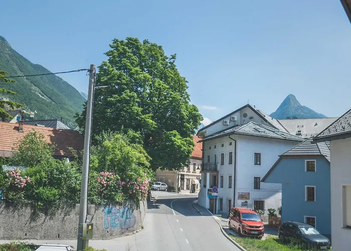 Comfortable With Mountain View - One Bedroom Apartman Bovec